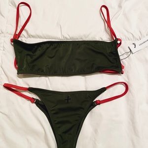 Coulbourne Raven Set